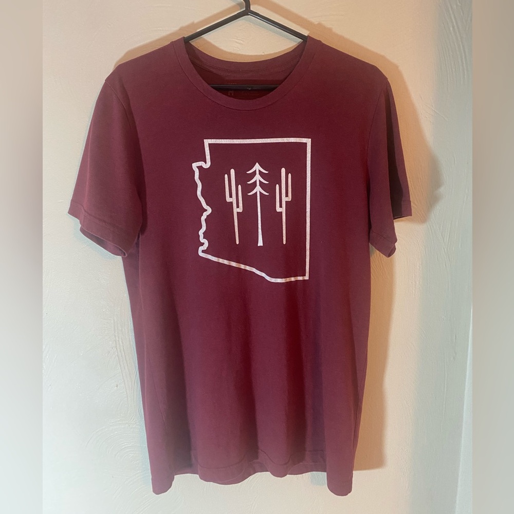 Keep Nature Wild (Arizona) men's graphic short sleeve tee shirt- size M (medium)